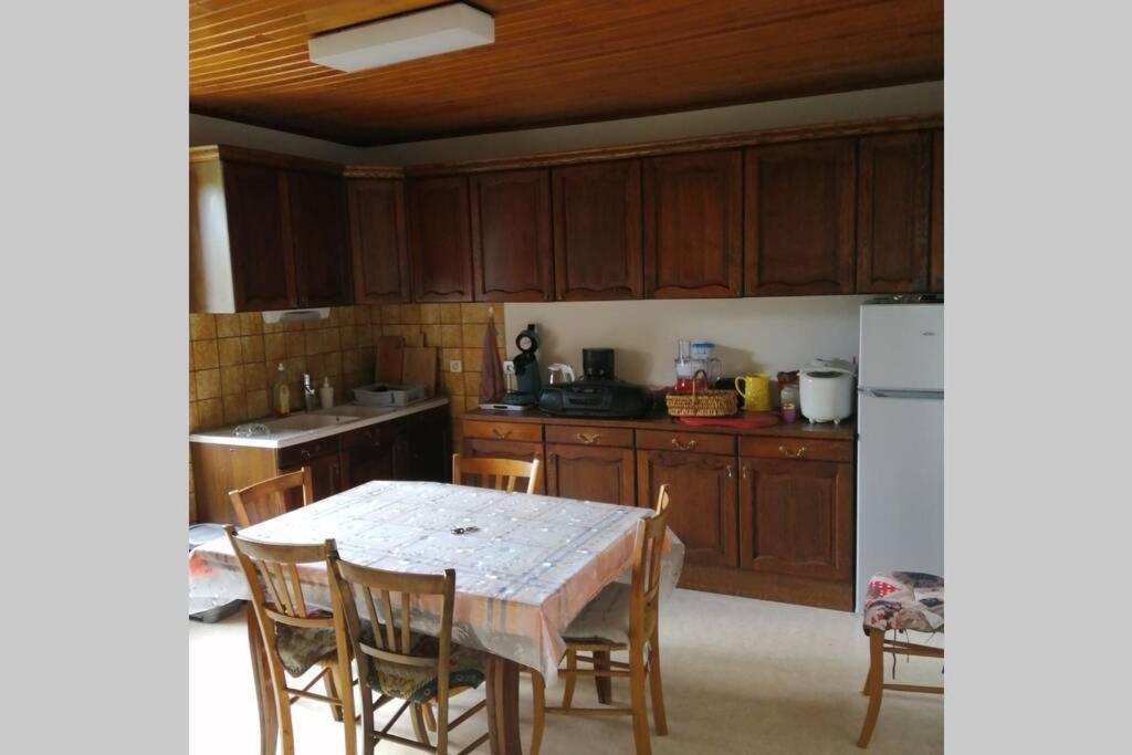 Maison Familiale Coteaux De La Vezere Voutezac ภายนอก รูปภาพ